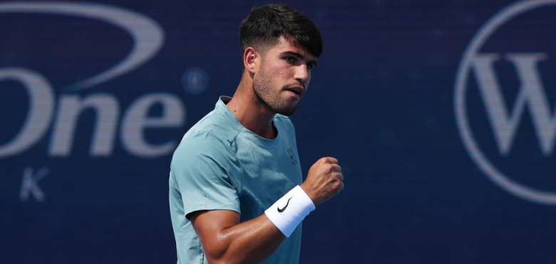 Alcaraz Defeats Dzumhur at Cincinnati Open 2025